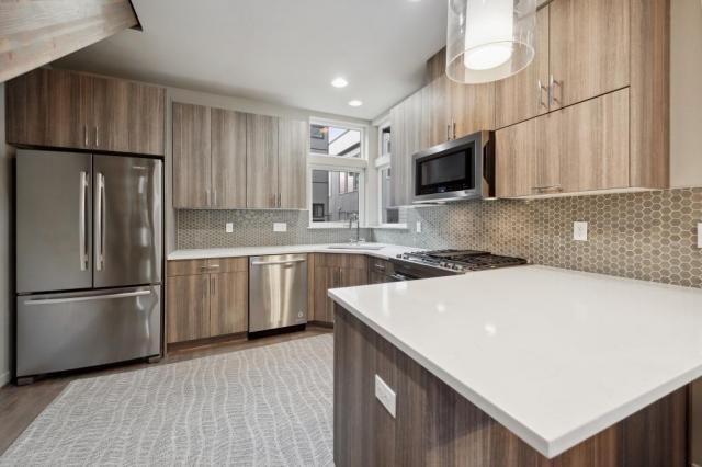 Foto del edificio - 3 bedroom in Seattle WA 98105