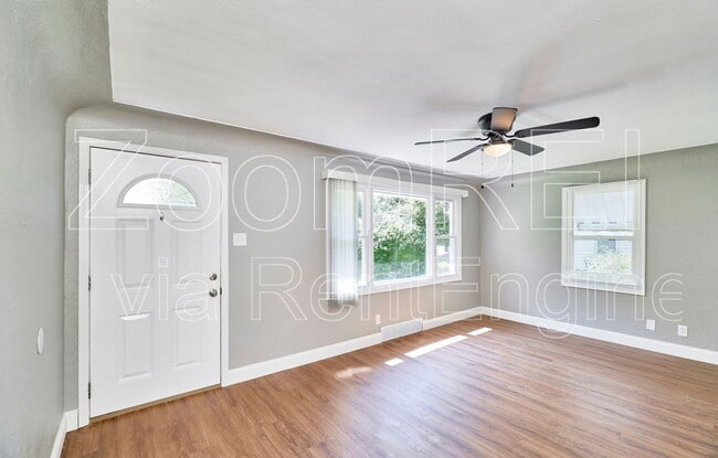 Building Photo - 3361 Delta Dr