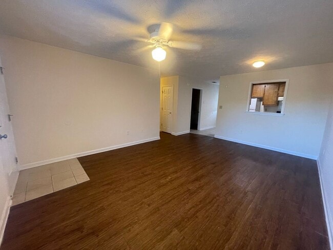 Building Photo - PRE-LEASING FOR AUGUST 7 2026!