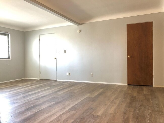 Foto del edificio - 3473 Brigham St