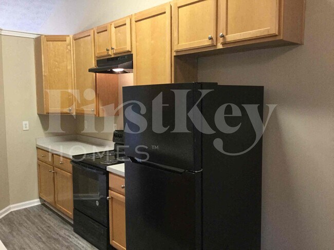 Foto del edificio - 200 Fairview Chase Rd