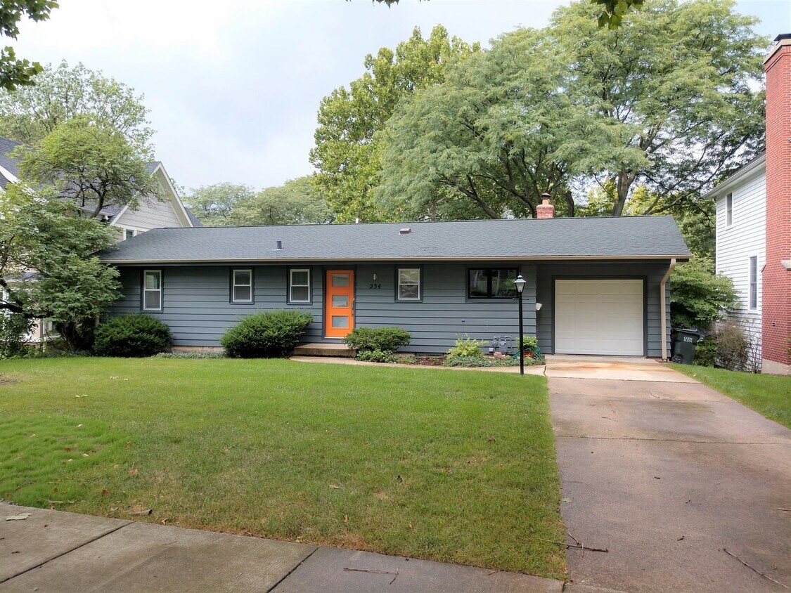 Foto principal - 234 Cumnor Ave