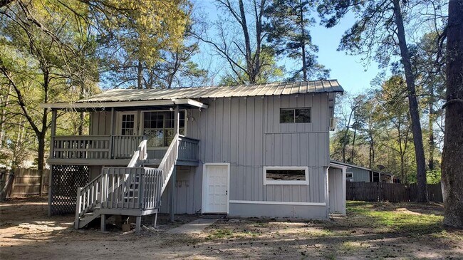 Foto del edificio - 5816 Pinehurst Dr