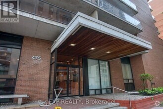 Building Photo - 475-475 Laurier Ave W