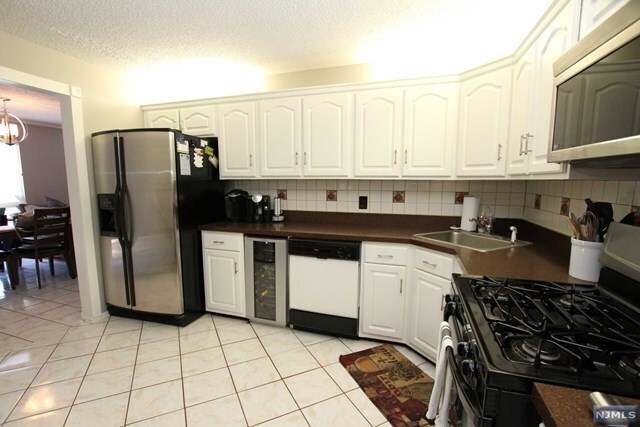 Building Photo - 1217 Mulberry Dr