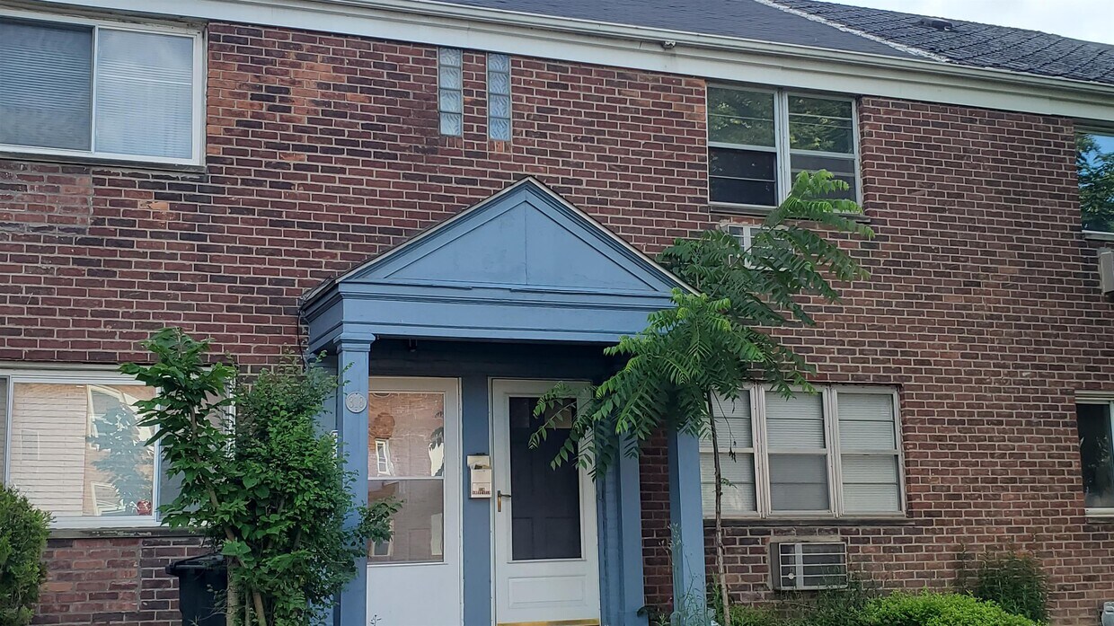 Primary Photo - 316 Sheffield Ave