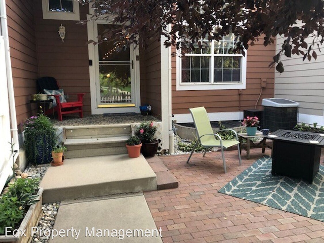 Primary Photo - 3 br, 2.5 bath House - 358 Fern Lake Court