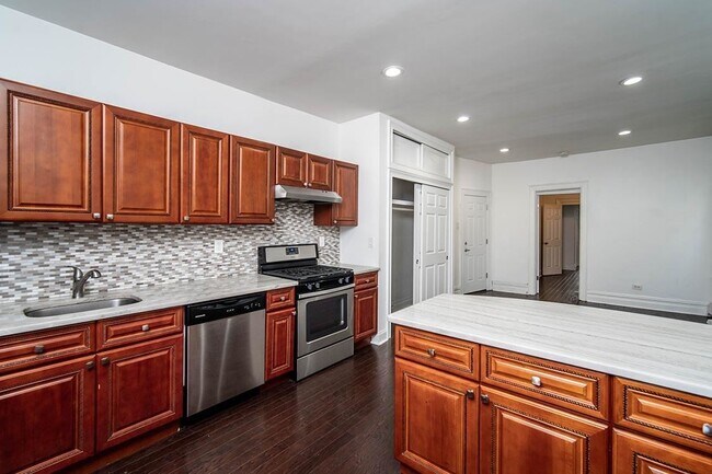 Foto del edificio - 232 Van Horne St