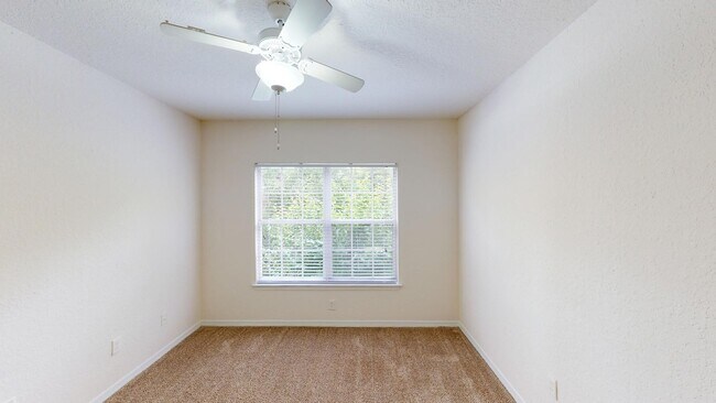 Interior Photo - Ashton at Waterford Lakes