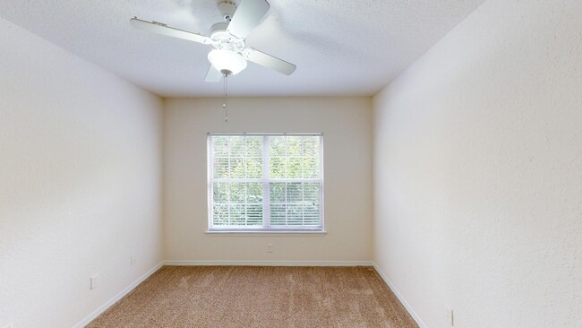 Interior Photo - Ashton at Waterford Lakes