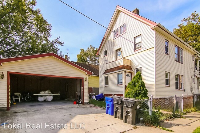 Building Photo - 3267 W 38th St