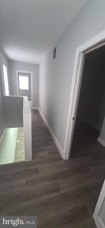 Building Photo - 627 S Pulaski St