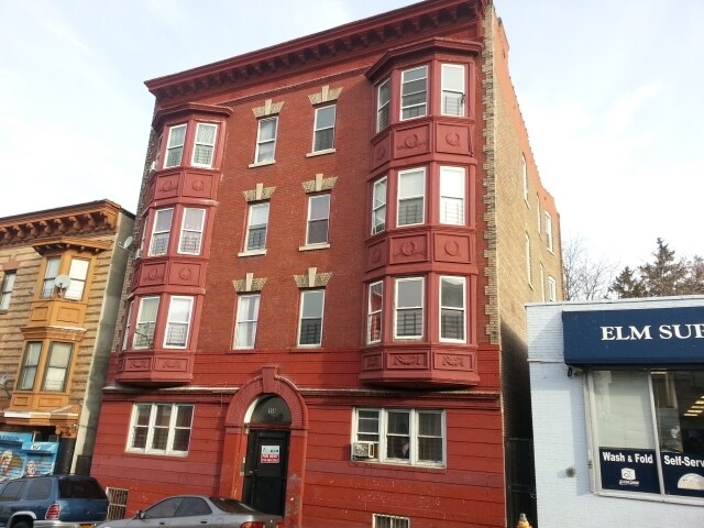 Building Photo - 161 Elm St