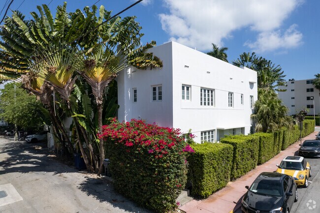 Building Photo - 701 14th St