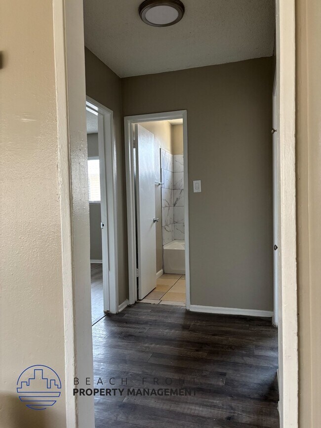 Foto del edificio - 117 E. Leatrice