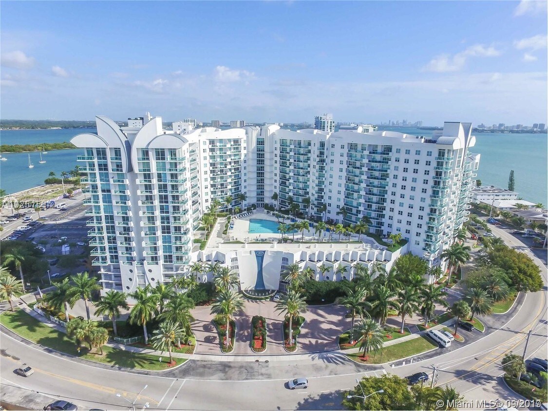 7928 West Dr, North Bay Village, FL 33141 Condo for Rent in North Bay Village, FL