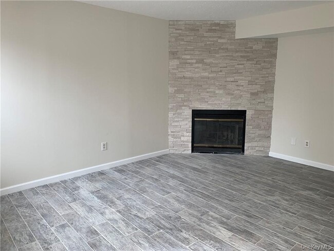 Building Photo - 3607 Whispering Hills Dr