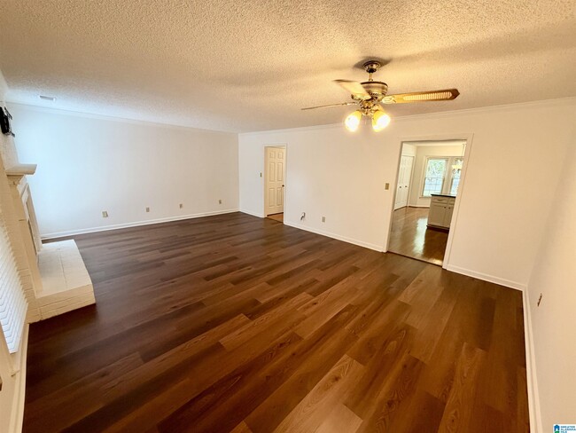 Building Photo - 303 Chase Plantation Cir