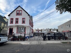 Building Photo - 87-13 135th St