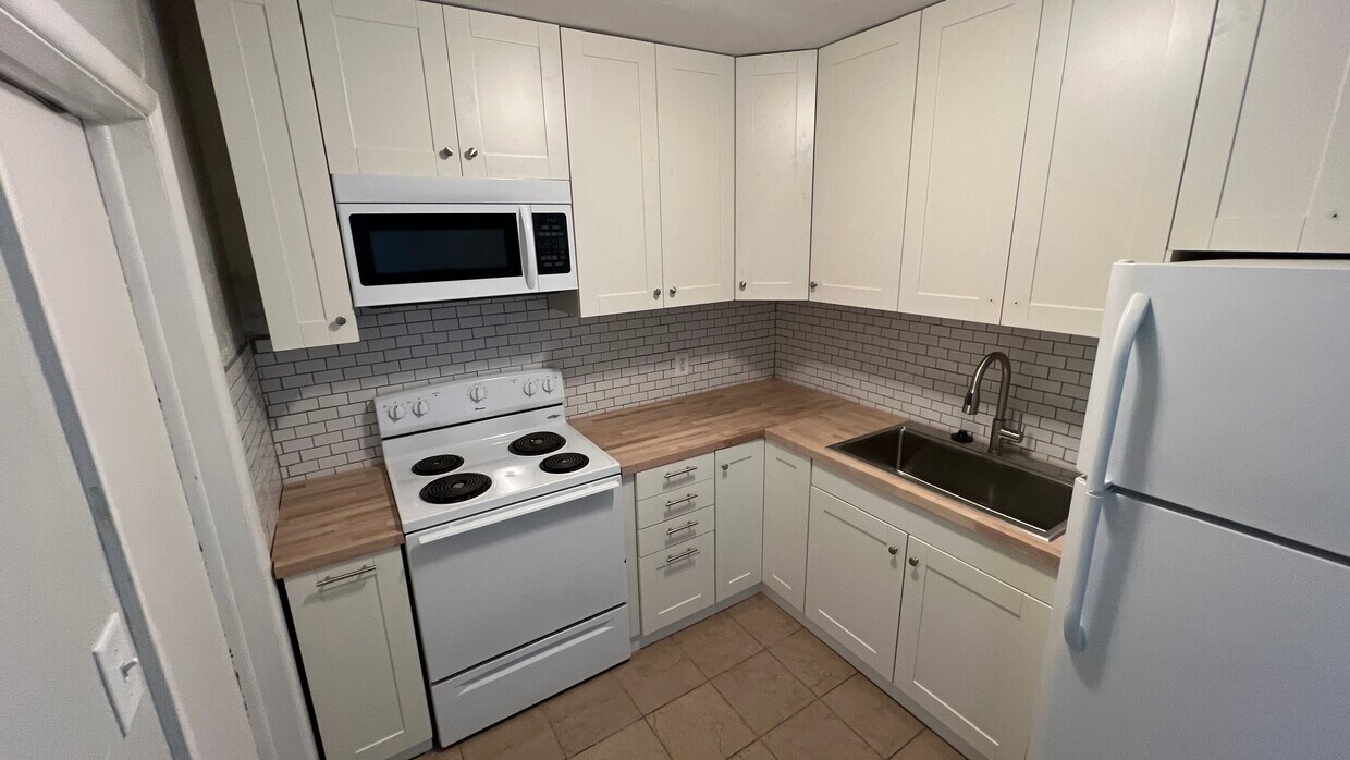 10 Golfview, Savoy, IL 61874 Townhome Rentals in Savoy IL