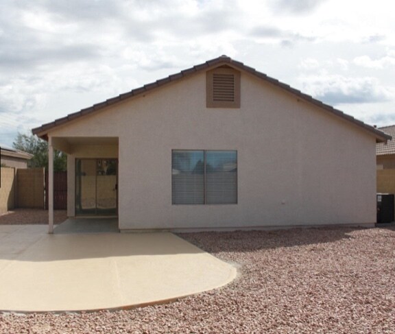 Foto del edificio - 16608 N 113th Dr