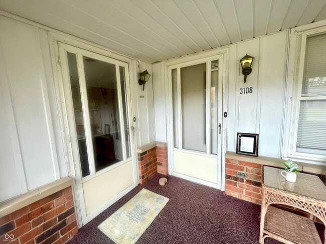 Building Photo - 3110 W Cypress Dr