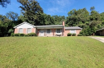 Building Photo - 1455 Parkside Dr