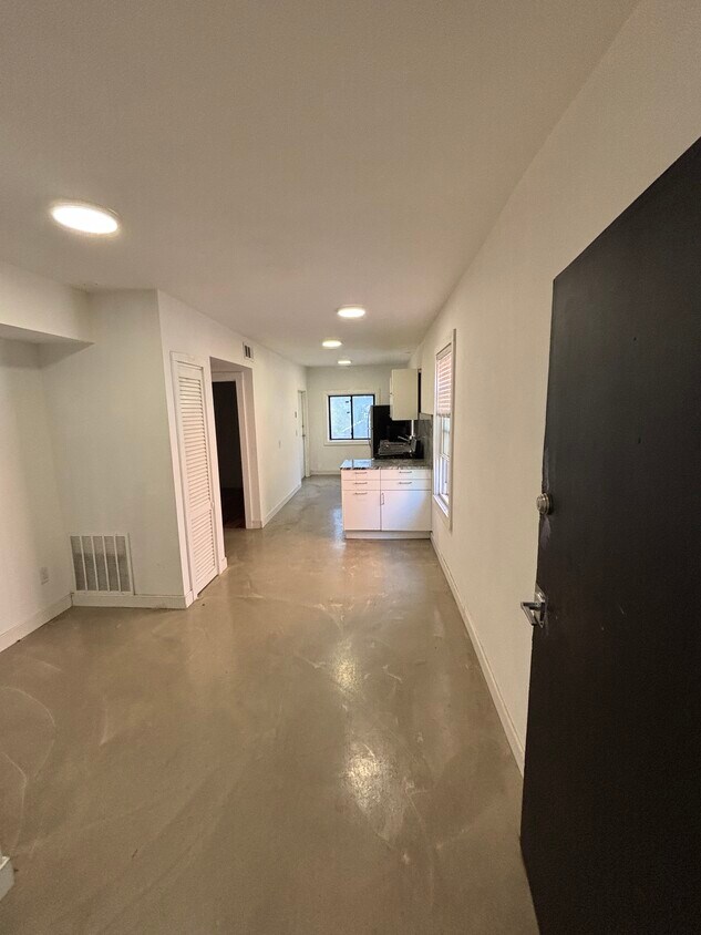 Foto principal - 774 State St