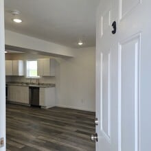 Building Photo - 410 E Doxey St