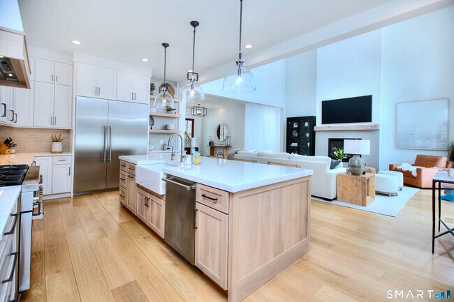 Foto del edificio - 32 Ridge Rd