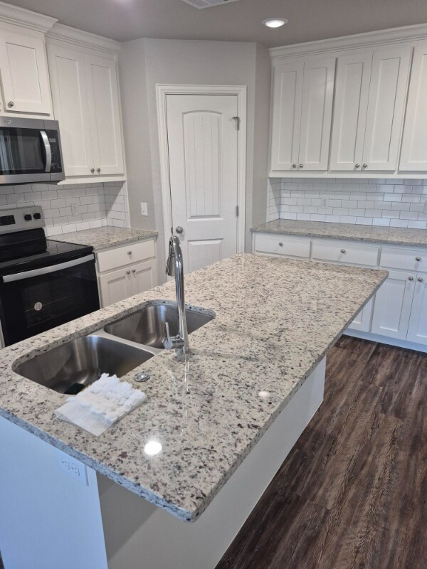 Foto del edificio - 3909 Bryan Rd