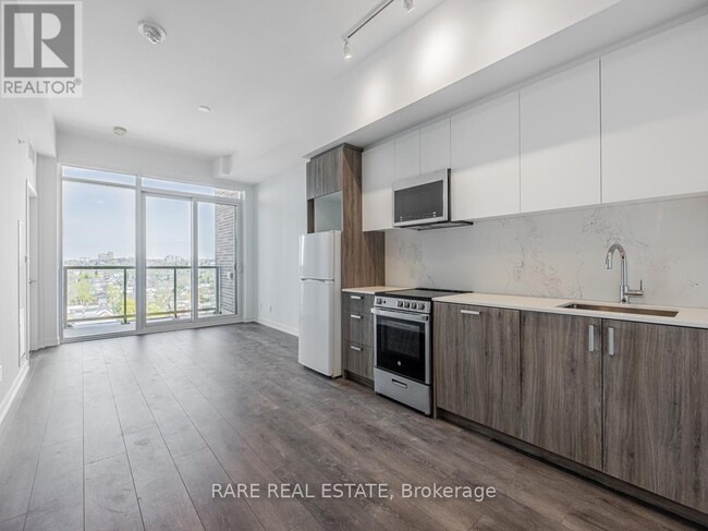 Photo du bâtiment - 1787-1787 St Clair Ave W