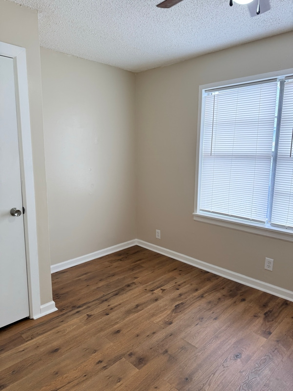 Building Photo - 414 W Ball St