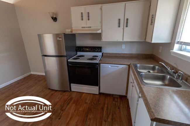 Building Photo - 7401 N Moberly Dr