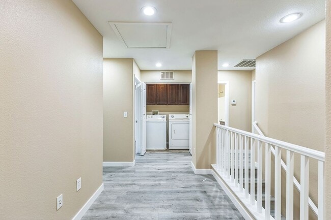 Building Photo - 8737 Brindisi Park Ave