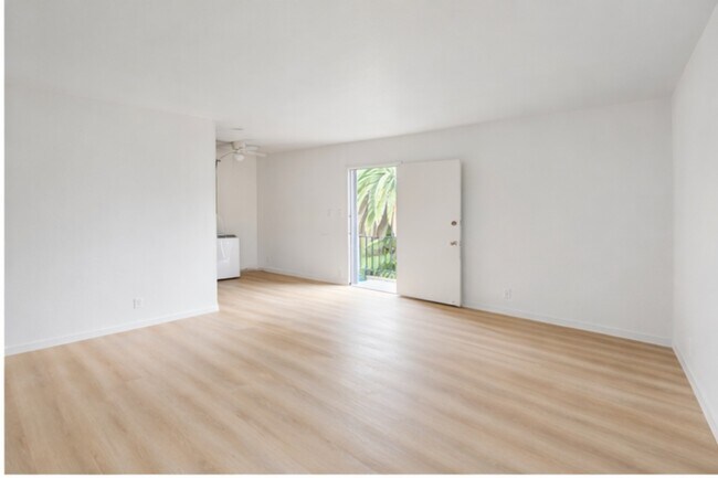 Foto del edificio - 411 E Santa Fe Ave