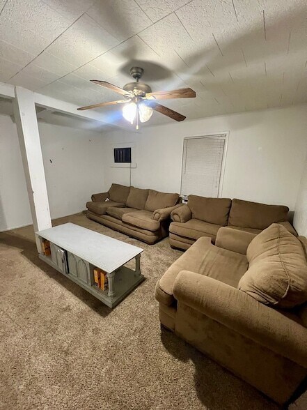 Foto del edificio - 500 Bailey Ave