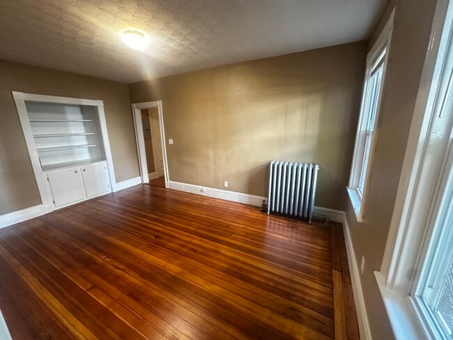 Building Photo - 30 Calvin St