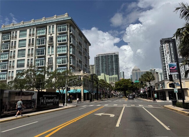 Foto del edificio - 901 SE 2nd Ct
