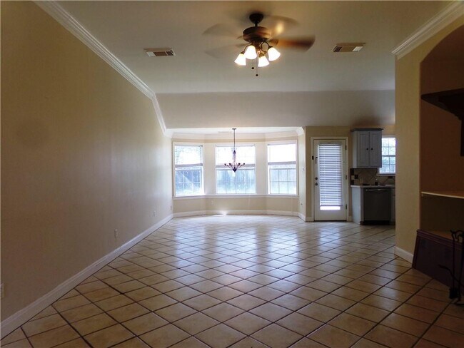 Building Photo - 1306 Meadow Cove