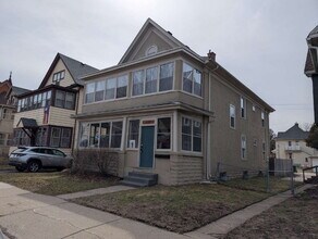 Building Photo - 1326 Monroe St NE