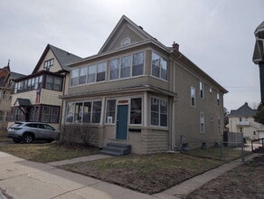 Building Photo - 1326 Monroe St NE
