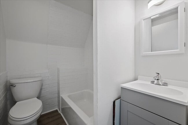 Foto del edificio - 612 N St Clair St