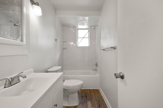 Foto del edificio - Gorgeous 2 bedroom in Pittsburgh available now!