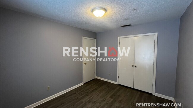 Foto del edificio - 2176 Curbertson Cove