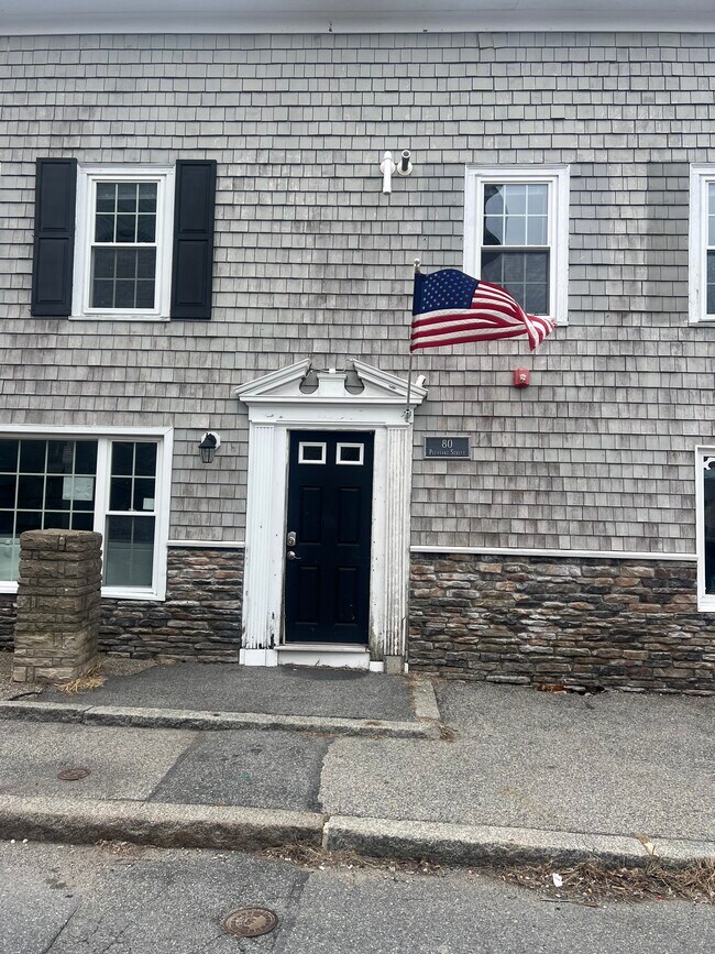 Foto del edificio - 80 Pleasant St