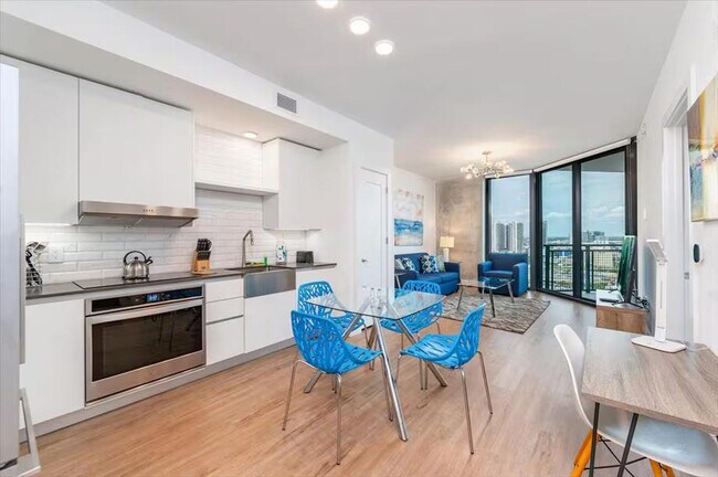 Foto del edificio - 460 NE 5th St