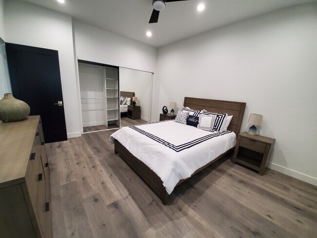 Foto del edificio - 17556 Chase St