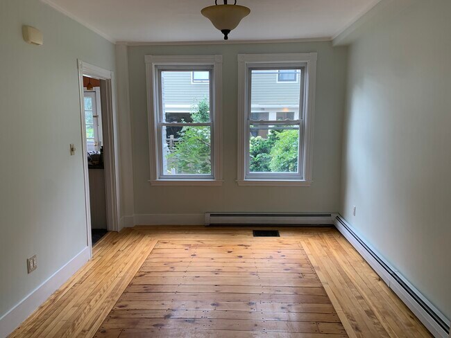 Dining Room - 54 Moody St