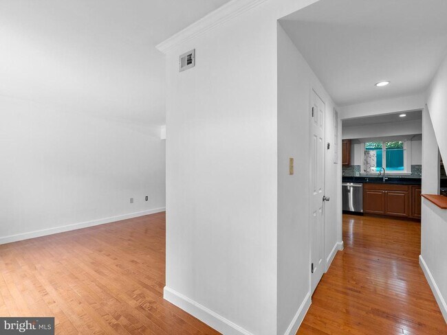 Foto del edificio - 2459 Pyrenees Ct